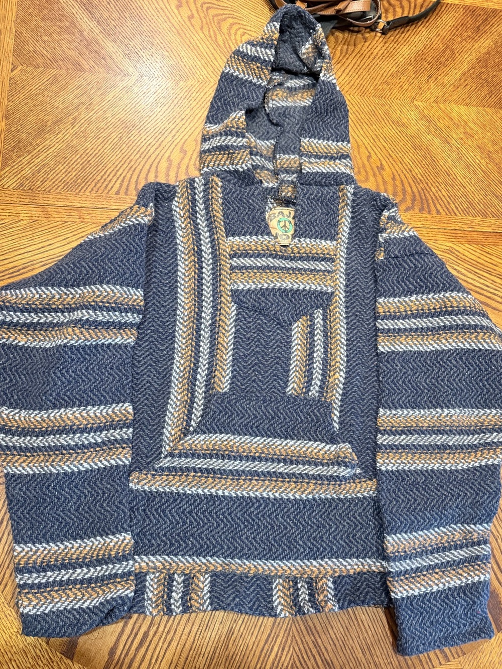 Hooded Baja Joe Pullover Sweater in Navy and Tan